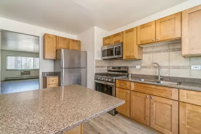 404 Inland Drive #2B, Wheeling, IL 60090 - Photo 3