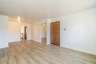 404 Inland Dr, Wheeling, IL 60090 - Photo 5