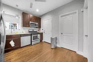 8019 S Eberhart Ave, Chicago, IL 60619 - Photo 7