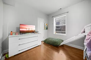8019 S Eberhart Ave, Chicago, IL 60619 - Photo 11