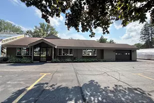 1126 E State St, Sycamore, IL 60178 - Photo 1