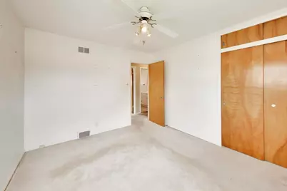 7338 Beckwith Road, Morton Grove, IL 60053 - Photo 21