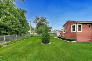 7338 Beckwith Rd, Morton Grove, IL 60053 - Photo 47