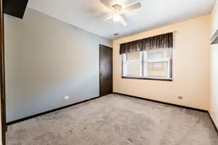 5728 S Parkside Ave, Chicago, IL 60638 - Photo 15