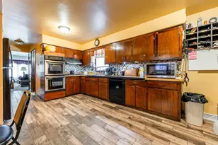 5728 S Parkside Ave, Chicago, IL 60638 - Photo 5
