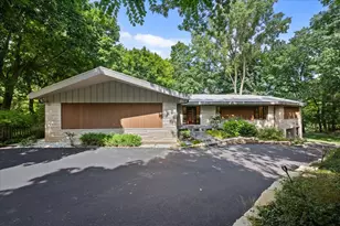 89 Cary Ave, Highland Park, IL 60035 - Photo 1