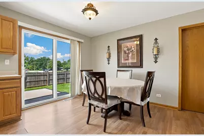 2399 Caton Crest Drive, Crest Hill, IL 60403 - Photo 11