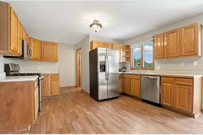 2399 Caton Crest Drive, Crest Hill, IL 60403 - Photo 9