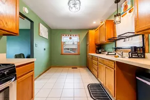 8040 S 85th Ct, Justice, IL 60458 - Photo 7