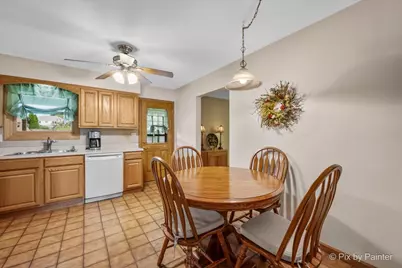 24 W Devon Avenue, Roselle, IL 60172 - Photo 7