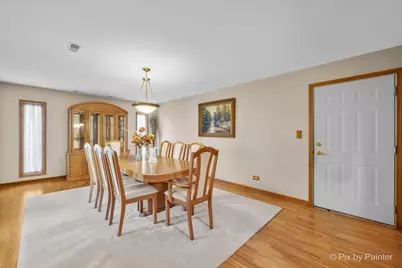 24 W Devon Avenue, Roselle, IL 60172 - Photo 9