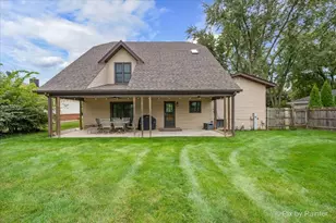 24 W Devon Ave, Roselle, IL 60172 - Photo 25