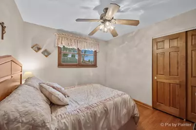 24 W Devon Avenue, Roselle, IL 60172 - Photo 17