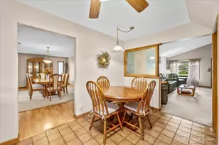 24 W Devon Ave, Roselle, IL 60172 - Photo 5