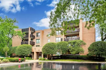 1060 Shermer Road #25, Northbrook, IL 60062 - Photo 1