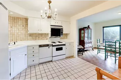 1060 Shermer Road #25, Northbrook, IL 60062 - Photo 11