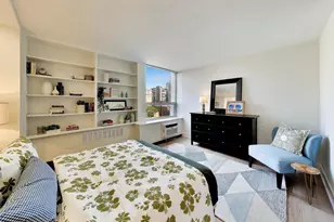 1355 N Sandburg Terrace, Chicago, IL 60610 - Photo 9