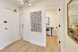 1355 N Sandburg Terrace, Chicago, IL 60610 - Photo 15