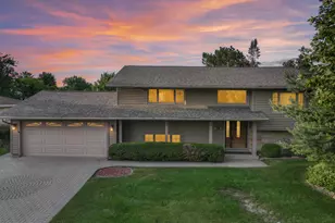 564 Gateshead S, Elk Grove Village, IL 60007 - Photo 3