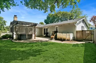 3 Whitehall Ct, Buffalo Grove, IL 60089 - Photo 19