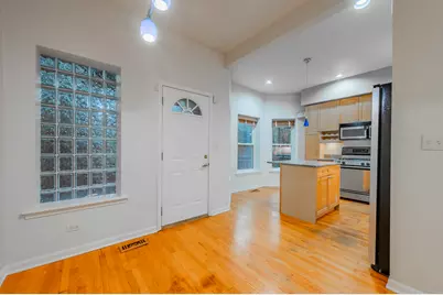 1017 W Dakin Avenue #1, Chicago, IL 60613 - Photo 9