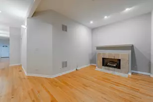 1017 W Dakin Ave, Chicago, IL 60613 - Photo 5