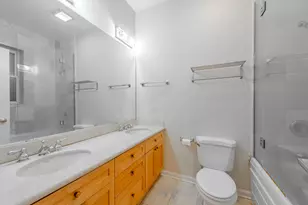 1017 W Dakin Ave, Chicago, IL 60613 - Photo 15
