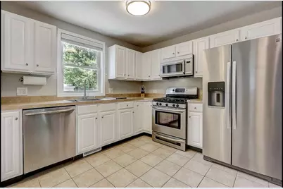 1025 N Main Street, Naperville, IL 60563 - Photo 7