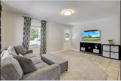 1025 N Main Street, Naperville, IL 60563 - Photo 3