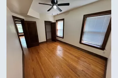 7634 S Phillips Avenue #3, Chicago, IL 60649 - Photo 9