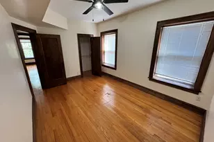 7634 S Phillips Ave, Chicago, IL 60649 - Photo 9