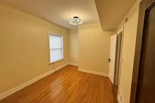 7634 S Phillips Ave, Chicago, IL 60649 - Photo 11
