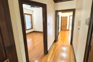 7634 S Phillips Ave, Chicago, IL 60649 - Photo 5
