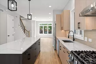 5330 S Mason Ave, Chicago, IL 60638 - Photo 7