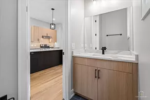 5330 S Mason Ave, Chicago, IL 60638 - Photo 9