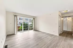 700 Mill Cir, Wheeling, IL 60090 - Photo 7