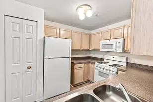 700 Mill Cir, Wheeling, IL 60090 - Photo 11