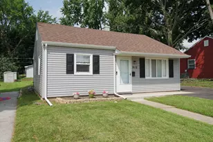 912 Harriet Ave, Aurora, IL 60505 - Photo 3