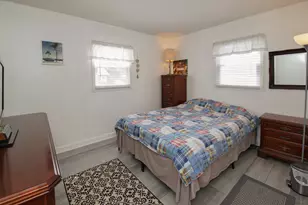 912 Harriet Ave, Aurora, IL 60505 - Photo 17