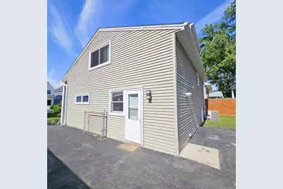 618 W Comstock Avenue, Elmhurst, IL 60126 - Photo 3