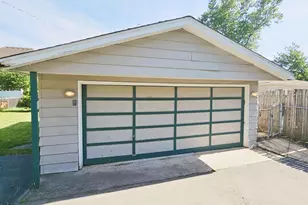 618 W Comstock Ave, Elmhurst, IL 60126 - Photo 5