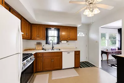 17730 Cherrywood Lane, Homewood, IL 60430 - Photo 9