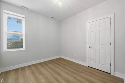 2301 S Laramie Avenue, Cicero, IL 60804 - Photo 5