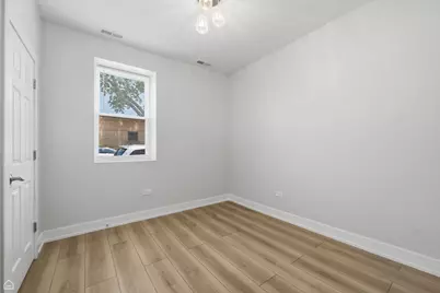 2301 S Laramie Avenue, Cicero, IL 60804 - Photo 7