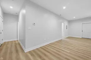 2301 S Laramie Ave, Cicero, IL 60804 - Photo 13