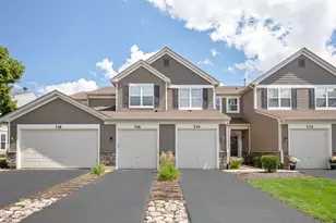736 Woodewind Dr, Naperville, IL 60563 - Photo 1