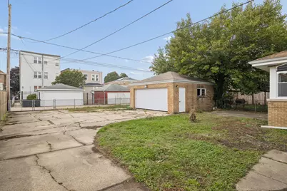 9716 S Prairie Avenue, Chicago, IL 60628 - Photo 21