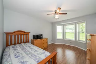 332 Palomino Ct, Grayslake, IL 60030 - Photo 29
