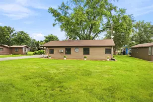 8726 E Mallard Ln, Wilmington, IL 60481 - Photo 5