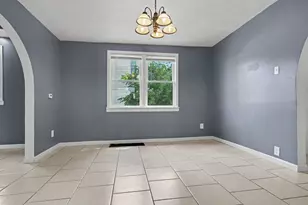 306 W Main St, Stanford, IL 61774 - Photo 5